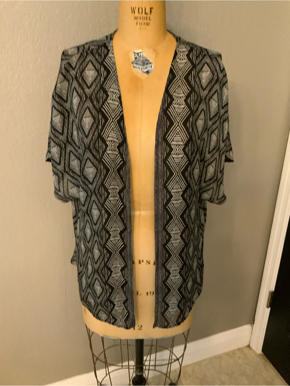 Liz Claiborne Geometric Pattern Open Front Kimono Cardigan S/M, Beach Cover Up
